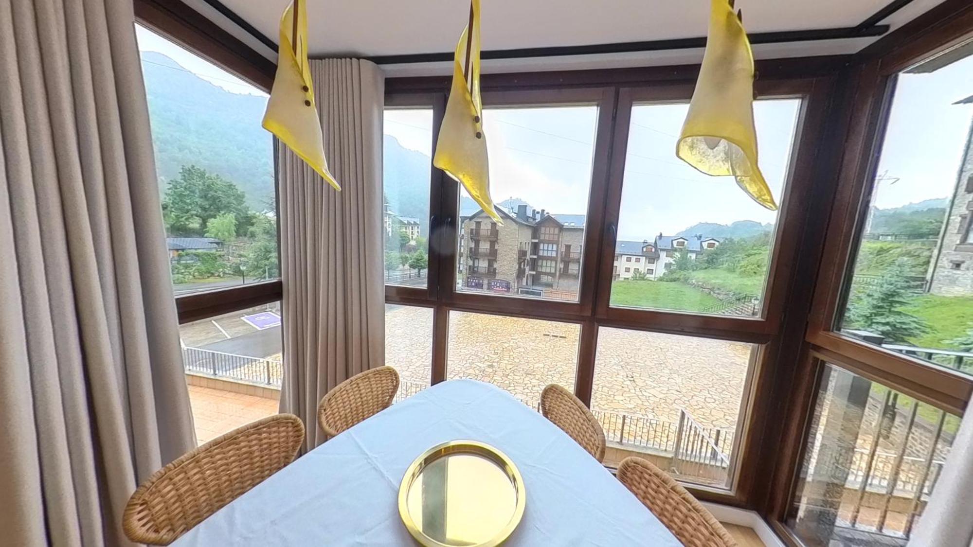 Hadar Deluxe - Tucasaenlospirineos Escarrilla Ngoại thất bức ảnh